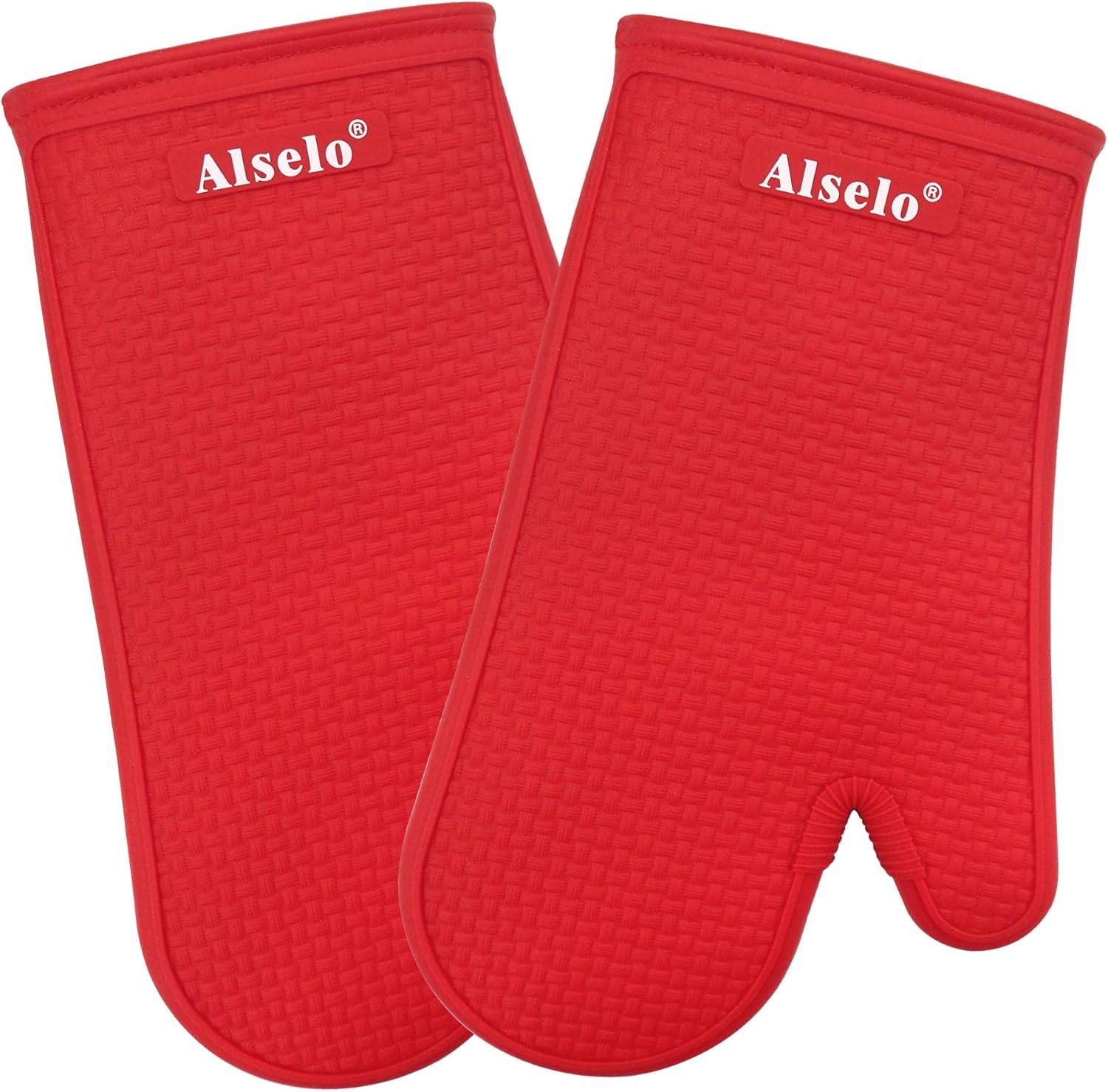 Surprising Comparison: Oven Mitts Versus Silicone Trivet Benefits